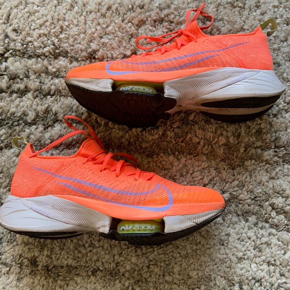 Nike Women's Air Zoom Tempo Next% Flyknit Shoes